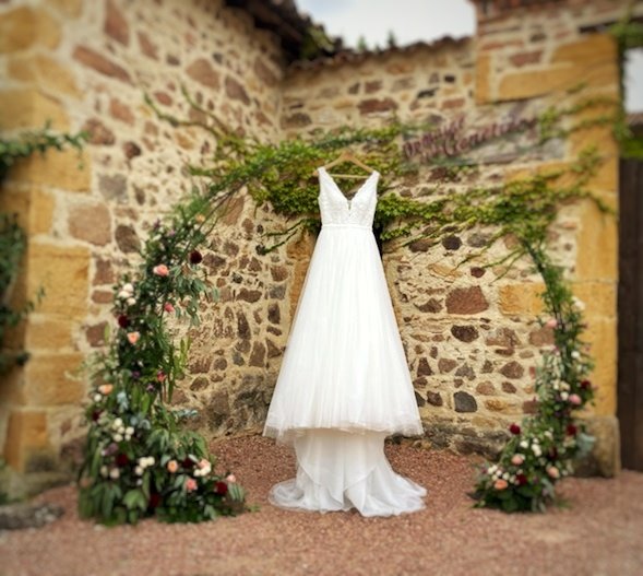 Magasin de fleurs L'Attrapfleur, fleuriste à Villefranche vous propose la composition, vente et livraison de bouquets pour vos mariages