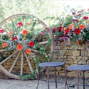L'attrape fleurs, fleuriste vous propose la livraison de fleurs, création compositions florales, décorations de mariages et vitrines près de Villefranche-sur-Saône, Liergues Pierres Dorées et Limas.